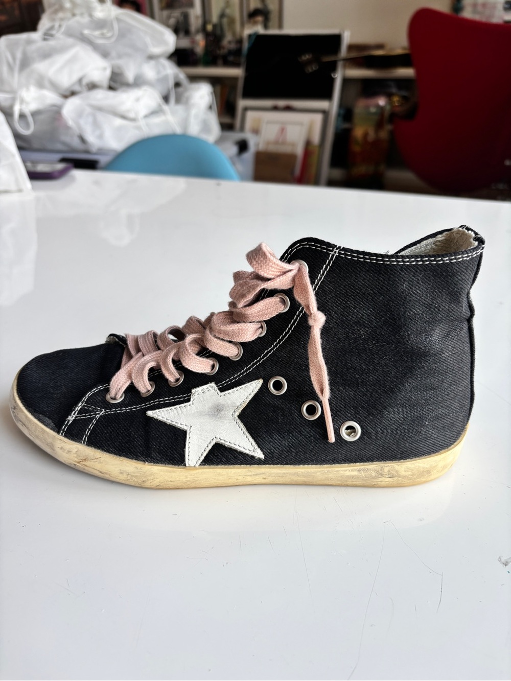 Golden Goose Black High-Top Sneaker with White Star and Pink Laces - Picture 2 of 7